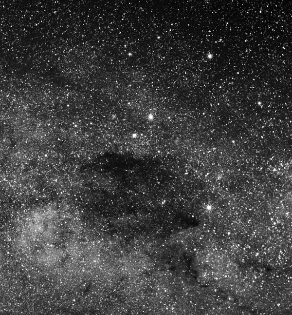 Stars of the southern Milky Way around the Southern Cross and the dark Coalsack nebula